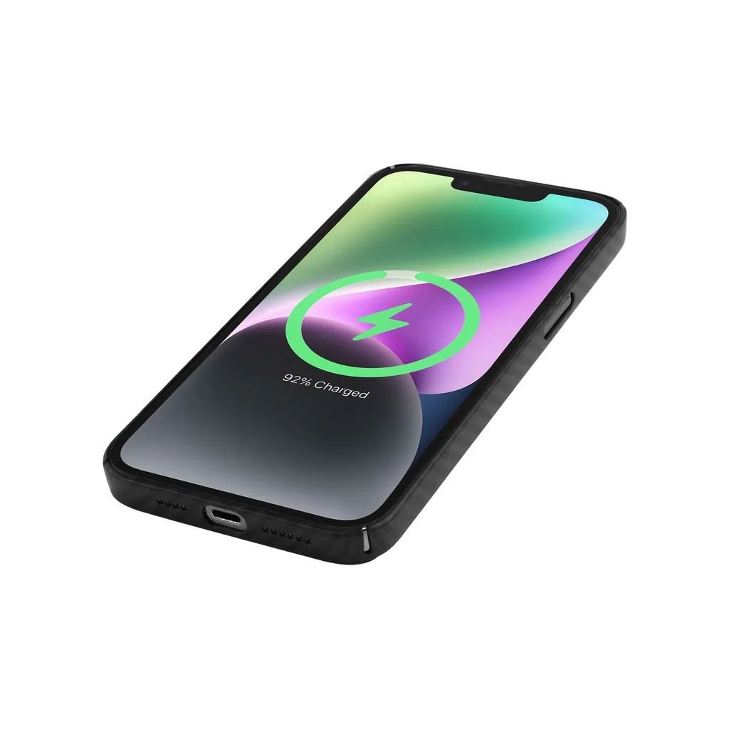 Husa Vetter pentru iPhone 14, Clip-On MagSafe Compatible, made from Aramid Fiber, Full Cover Kevlar, Black